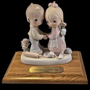 Precious Moments “FORGIVING IS FORGETTING” 1982 Retired Figurine | No Box